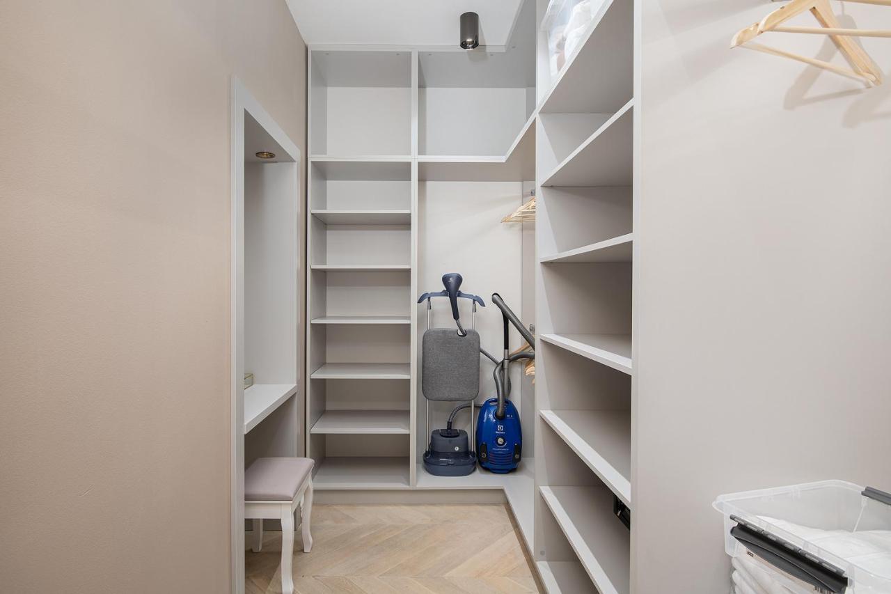 Via Flavia Luxury Accommodation With Free Private Parking Pula Extérieur photo